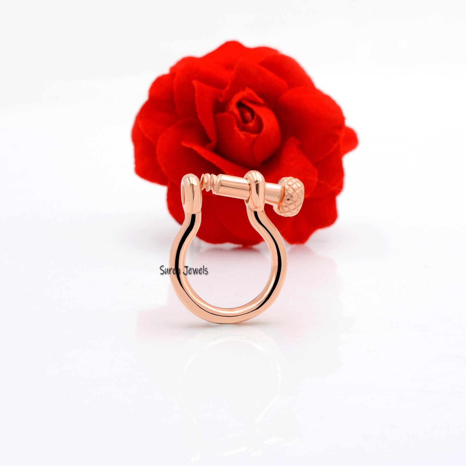 925 Silver Horseshoe Snaffle Bit Necklace: Shackle Clasp - View 3 - Suren Jewels | SKU: SJP72-SLYG-N22-18I 925 Silver Horseshoe Snaffle Bit Necklace: Shackle Clasp - View 3 - Suren Jewels | SKU: SJP72-SLYG-N22-18I