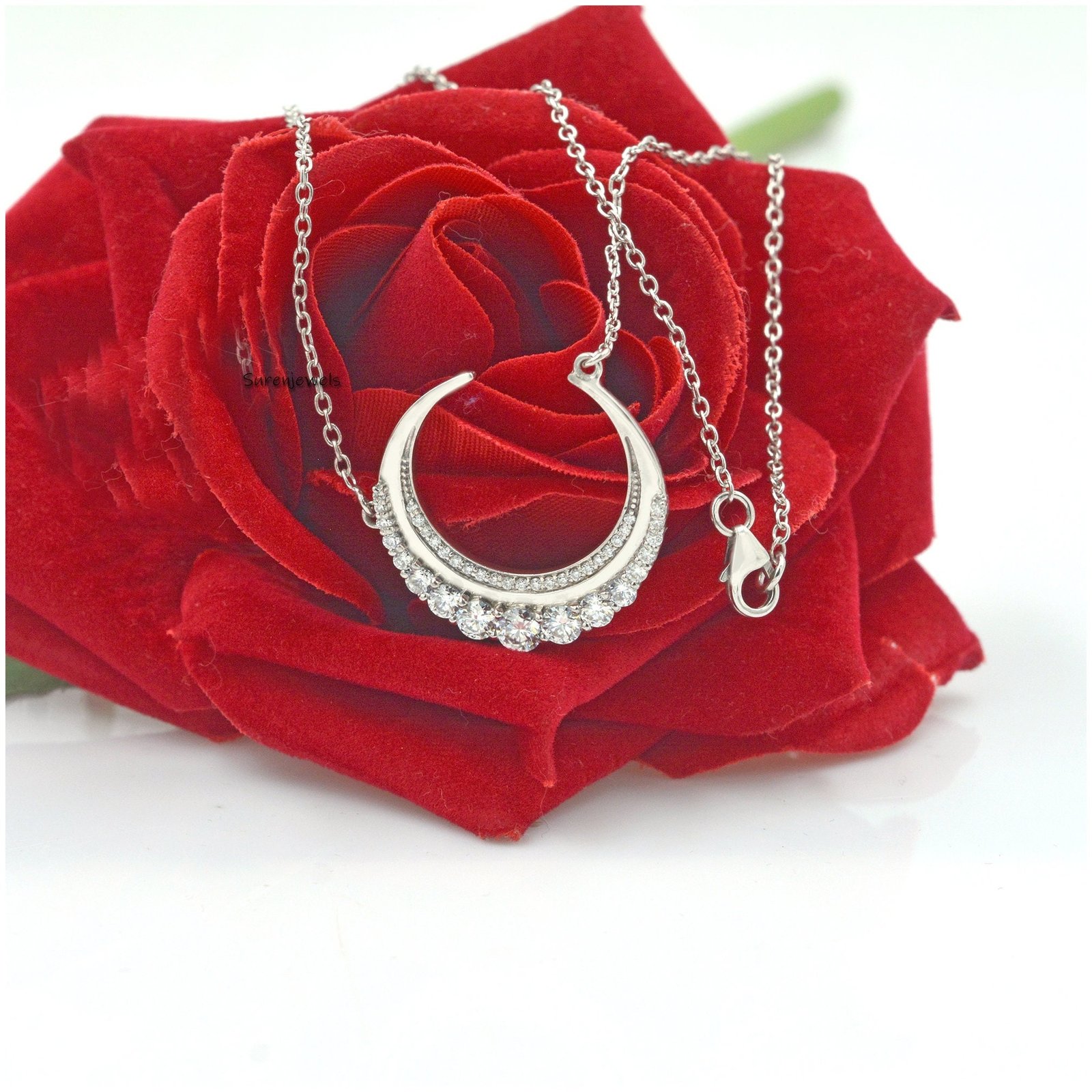 925 Silver Moissanite Crescent Moon Pendant Necklace (30mm) - Suren Jewels | SKU: SJN677-SLWGMN-16I 925 Silver Moissanite Crescent Moon Pendant Necklace (30mm) - Suren Jewels | SKU: SJN677-SLWGMN-16I