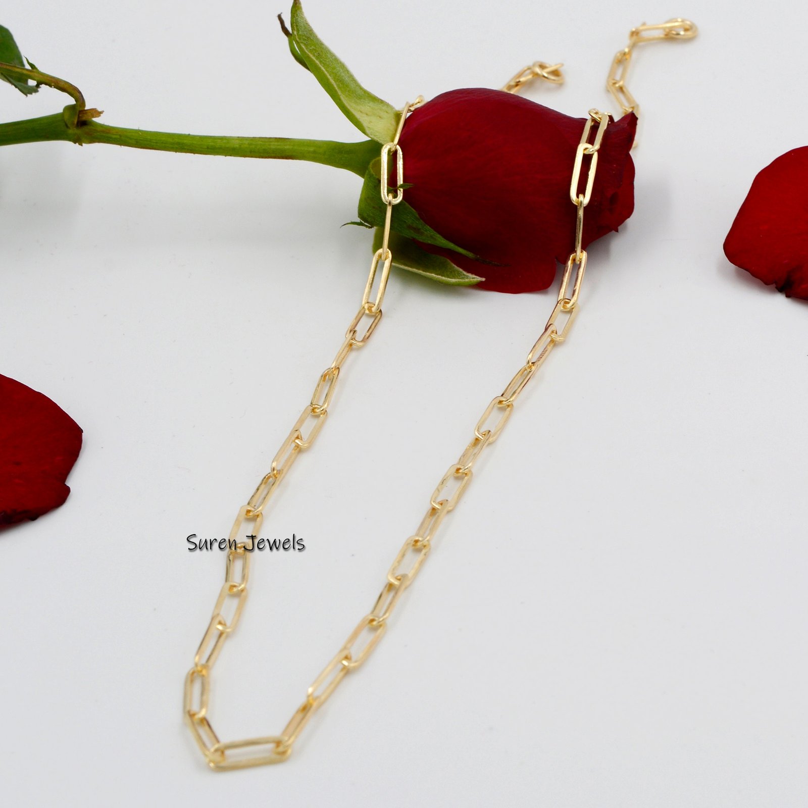 9K Gold Paper Clip Chain Necklace: Oval Link Carabiner Connector - View 5 - Suren Jewels | SKU: SJN47-9kyg/G1-14KYG-10M-18I 9K Gold Paper Clip Chain Necklace: Oval Link Carabiner Connector - View 5 - Suren Jewels | SKU: SJN47-9kyg/G1-14KYG-10M-18I
