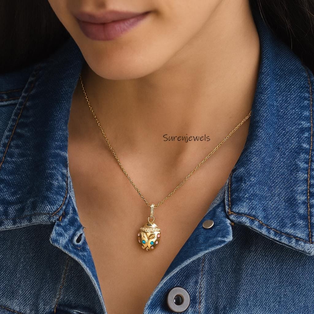 Dainty Gold Ladybug Necklace, Colorful Gemstone Ladybird Pendant, Lucky Charm Jewelry for Her, Minimalist Insect Necklace, Gi Dainty Gold Ladybug Necklace, Colorful Gemstone Ladybird Pendant, Lucky Charm Jewelry for Her, Minimalist Insect Necklace, Gi