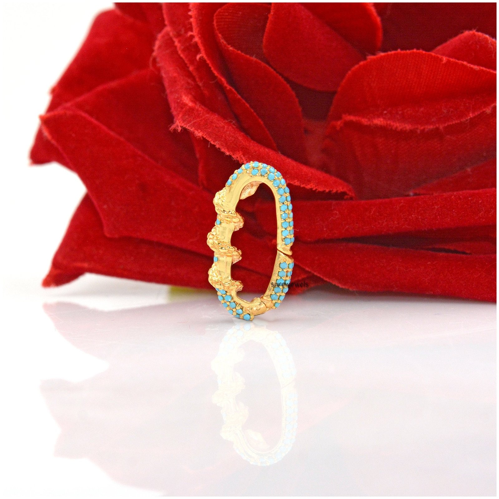 Diamond Snake Charm 14k Gold Enhancer - View 7 - Suren Jewels | SKU: SJP1136-SLRHYGRU-22M Diamond Snake Charm 14k Gold Enhancer - View 7 - Suren Jewels | SKU: SJP1136-SLRHYGRU-22M