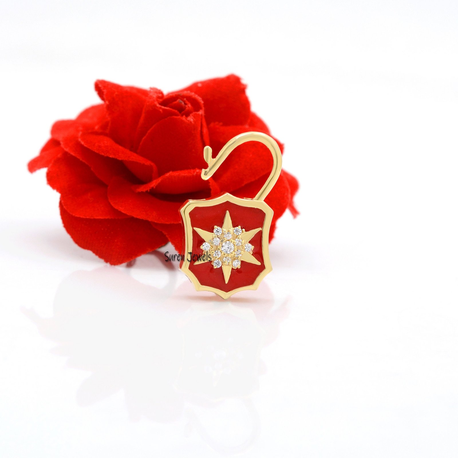 Enamel Starburst 925 Silver Padlock Pendant: Cubic Zircon Gemstone - View 6 - Suren Jewels | SKU: SJP499-SLRGELBCZ-N47-18 Enamel Starburst 925 Silver Padlock Pendant: Cubic Zircon Gemstone - View 6 - Suren Jewels | SKU: SJP499-SLRGELBCZ-N47-18