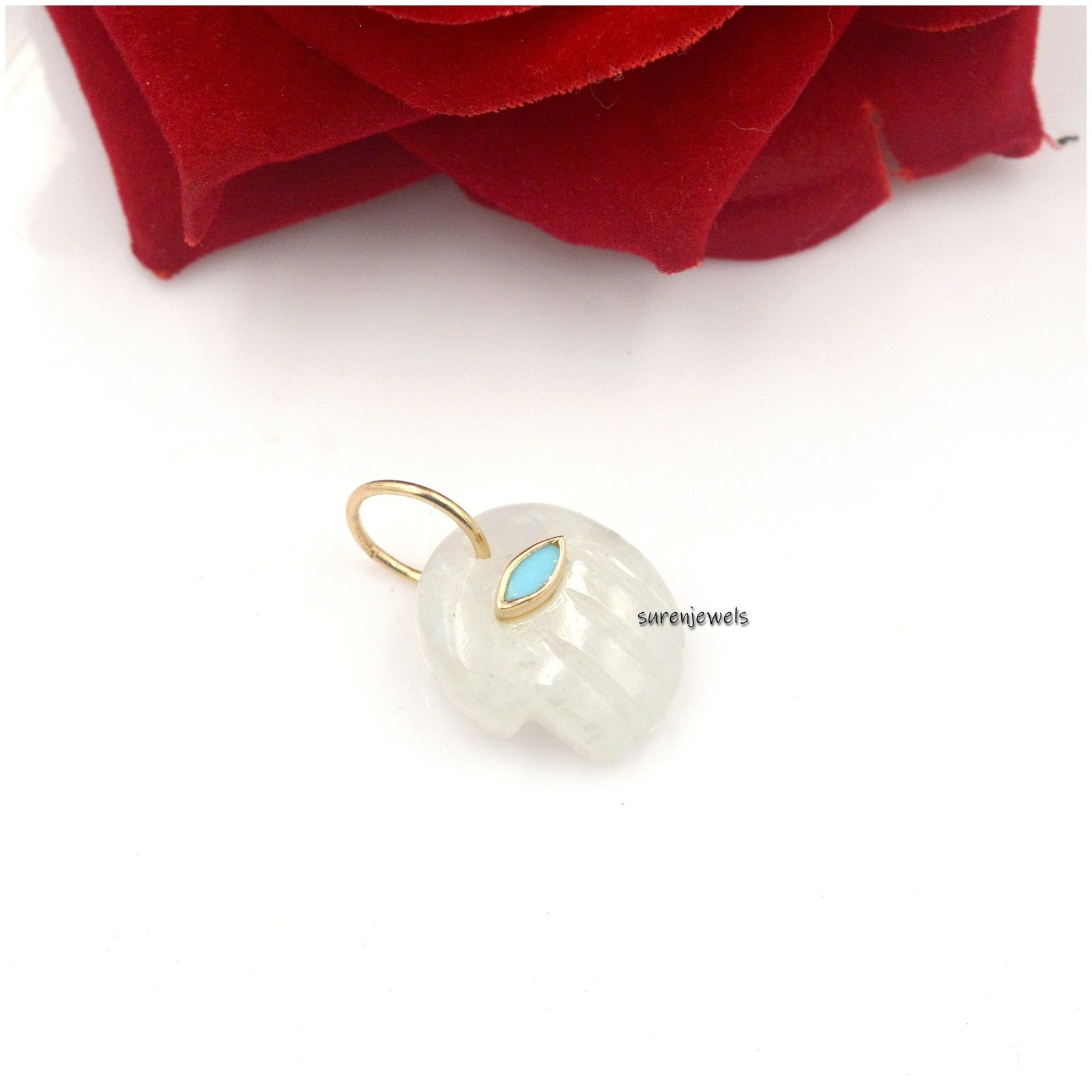 Gemstone Figa Hand Pendant: 14k Gold Healer Charm - View 3 - Suren Jewels | SKU: SJP1047-SLYGAMPSP-15M Gemstone Figa Hand Pendant: 14k Gold Healer Charm - View 3 - Suren Jewels | SKU: SJP1047-SLYGAMPSP-15M