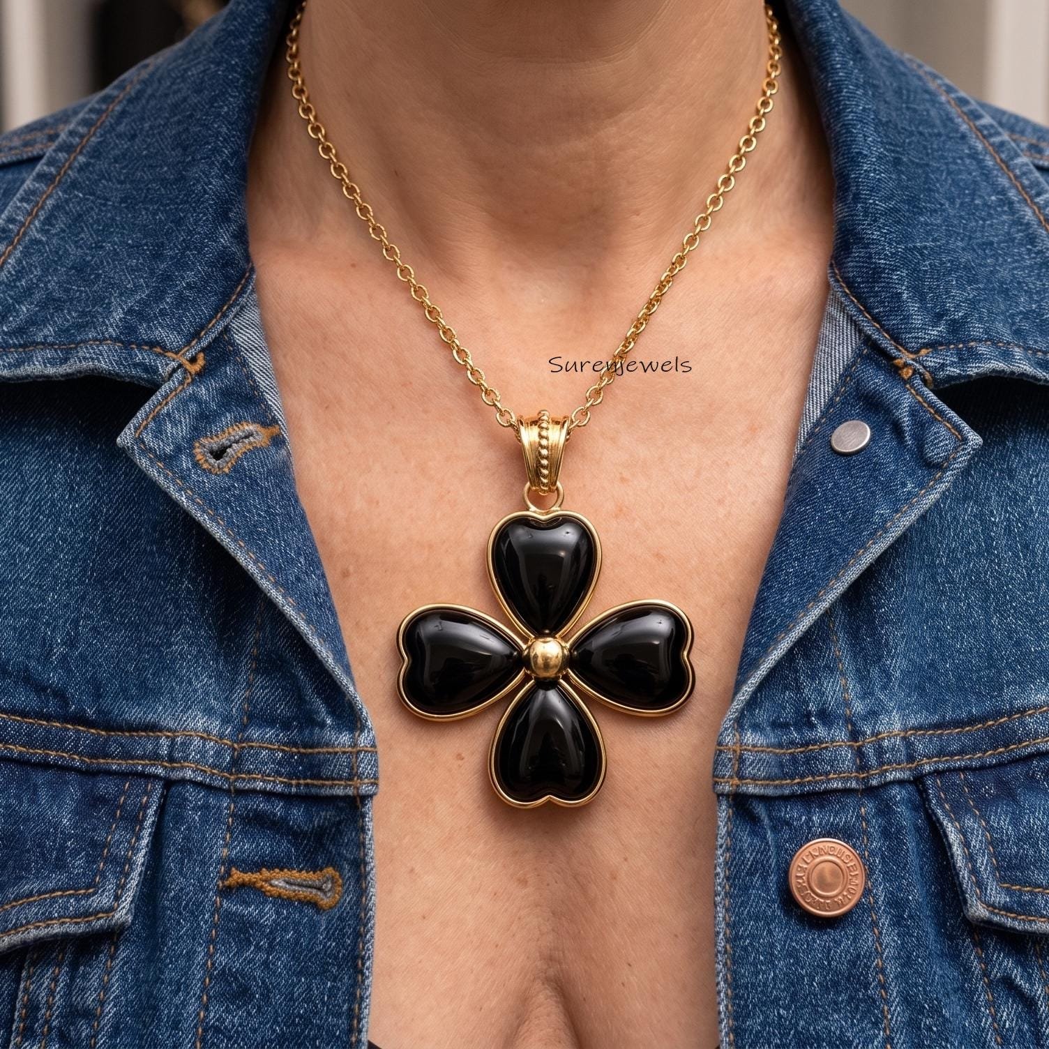 Hand Carved 14k Gold Gemstone Four Leaf Clover Pendant Jewelry - Suren Jewels | SKU: SJP Hand Carved 14k Gold Gemstone Four Leaf Clover Pendant Jewelry - Suren Jewels | SKU: SJP