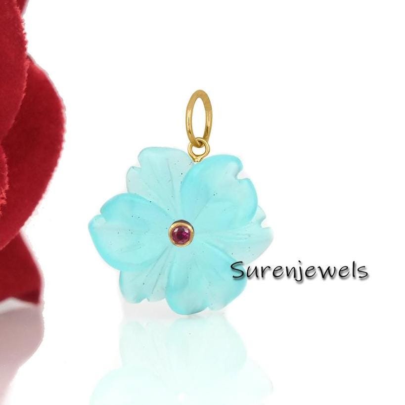 Hand Carved Gemstone Flower Pendant: Handmade Designer Charm - View 5 - Suren Jewels | SKU: SJP4581-SLYGGQRUCZ-30M Hand Carved Gemstone Flower Pendant: Handmade Designer Charm - View 5 - Suren Jewels | SKU: SJP4581-SLYGGQRUCZ-30M