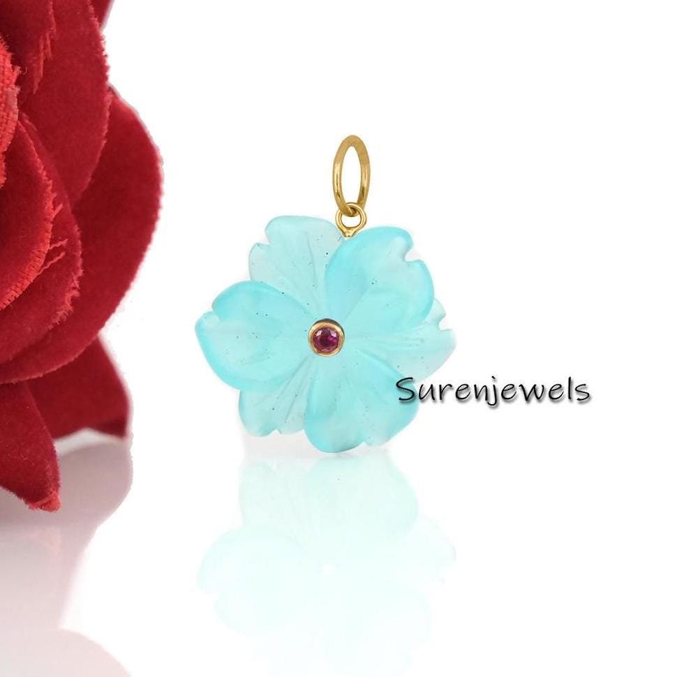 Hand Carved Gemstone Flower Pendant: Handmade Designer Charm - View 6 - Suren Jewels | SKU: SJP4581-SLYGGQRUCZ-30M Hand Carved Gemstone Flower Pendant: Handmade Designer Charm - View 6 - Suren Jewels | SKU: SJP4581-SLYGGQRUCZ-30M