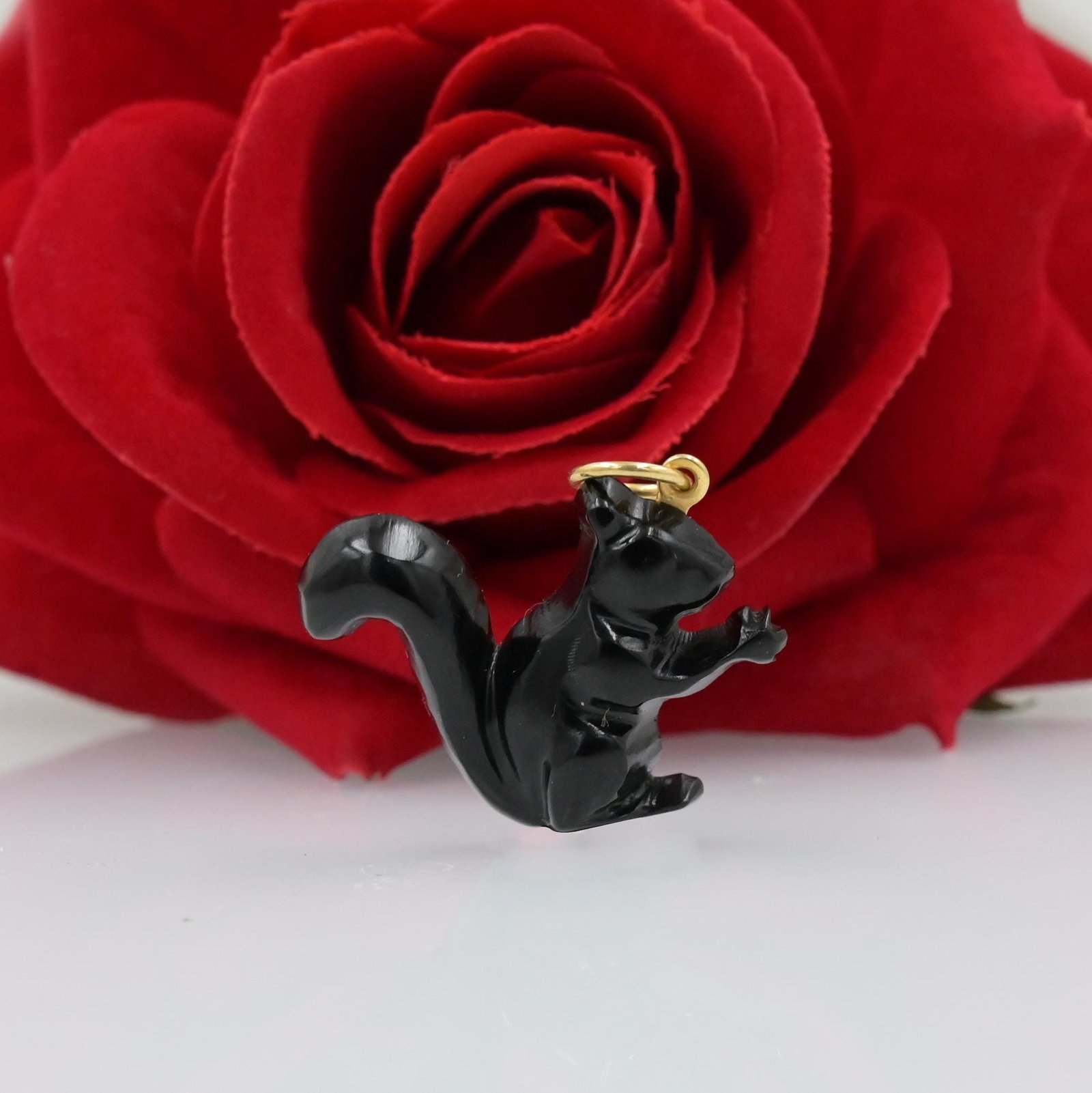 Hand Carving 14k Gold Gemstone Squirrel Pendant, Gemstone Squirrel Pendant - View 4 - Suren Jewels | SKU: SJP Hand Carving 14k Gold Gemstone Squirrel Pendant, Gemstone Squirrel Pendant - View 4 - Suren Jewels | SKU: SJP