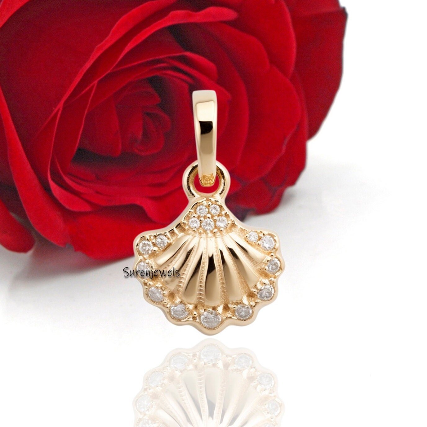 Handmade 14k Gold Scallop Shell Pendant: Dainty Fluted Charm - Suren Jewels | SKU: SJP2696-SLYG 16mm Handmade 14k Gold Scallop Shell Pendant: Dainty Fluted Charm - Suren Jewels | SKU: SJP2696-SLYG 16mm