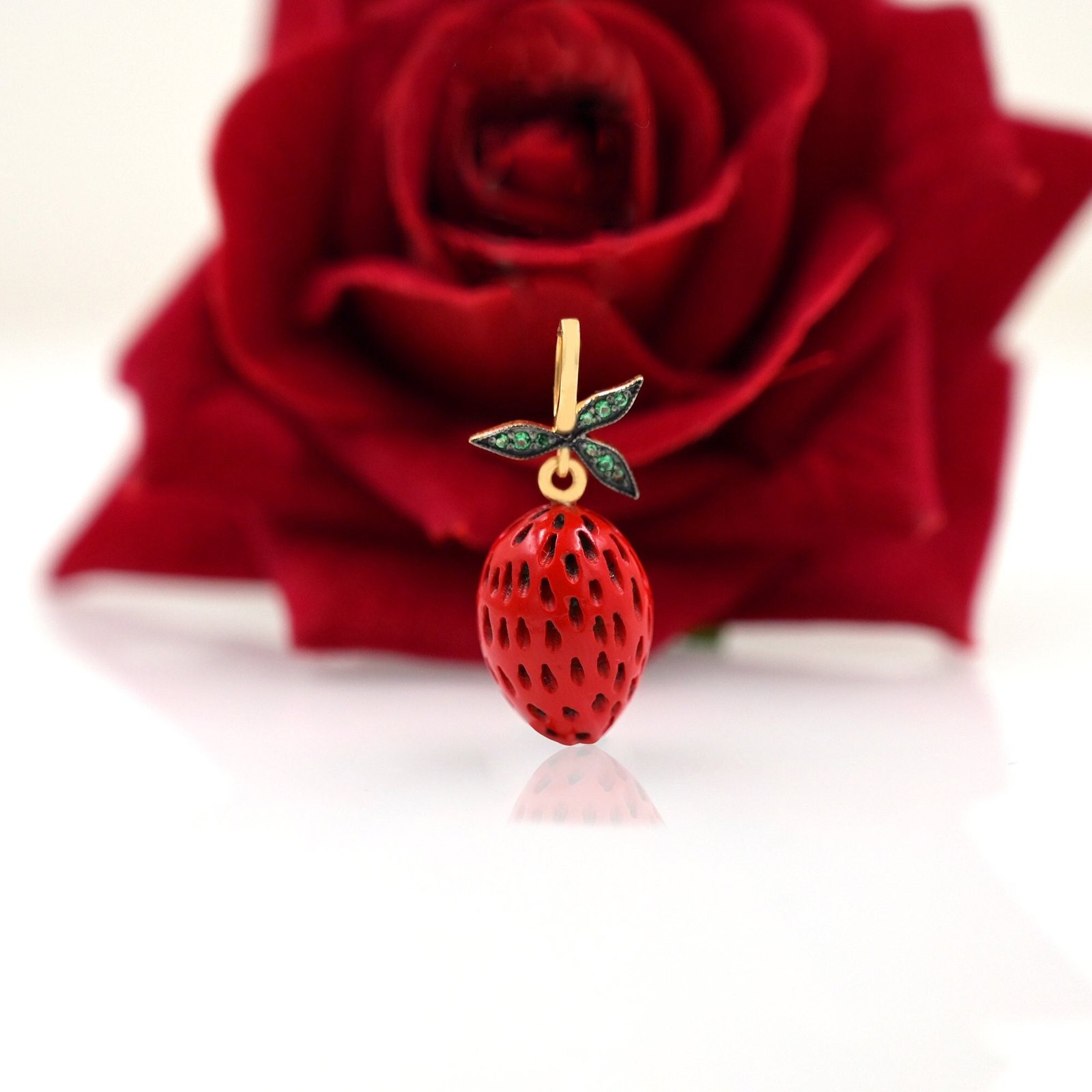 Handmade 925 Silver Strawberry Pendant: CZ Accents - Suren Jewels | SKU: SJP1541 Handmade 925 Silver Strawberry Pendant: CZ Accents - Suren Jewels | SKU: SJP1541