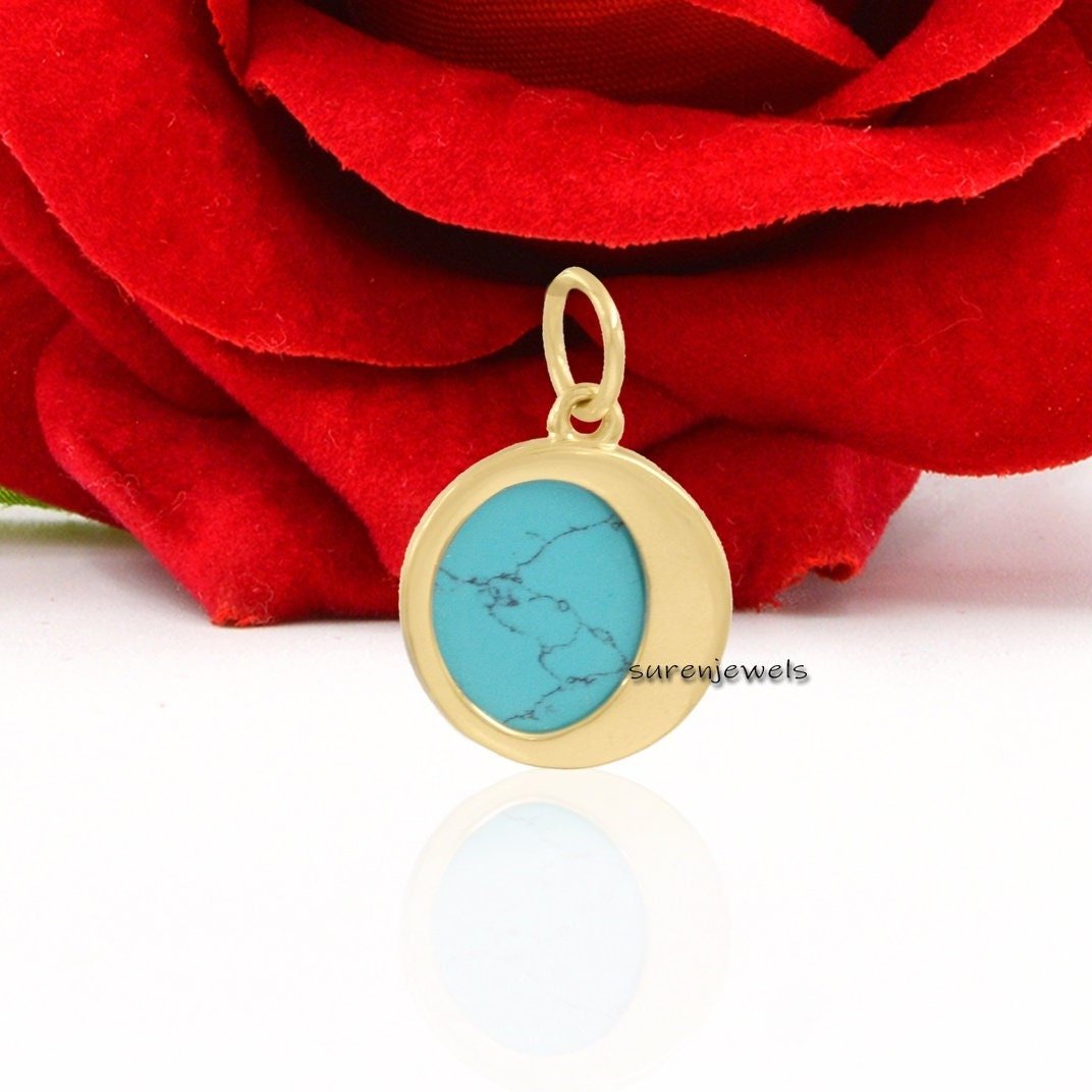 Lapis Lazuli Star Moon 925 Silver Pendant: Moissanite Celestial Disc - View 6 - Suren Jewels | SKU: SJP1296-SLYGDITQ-20M Lapis Lazuli Star Moon 925 Silver Pendant: Moissanite Celestial Disc - View 6 - Suren Jewels | SKU: SJP1296-SLYGDITQ-20M