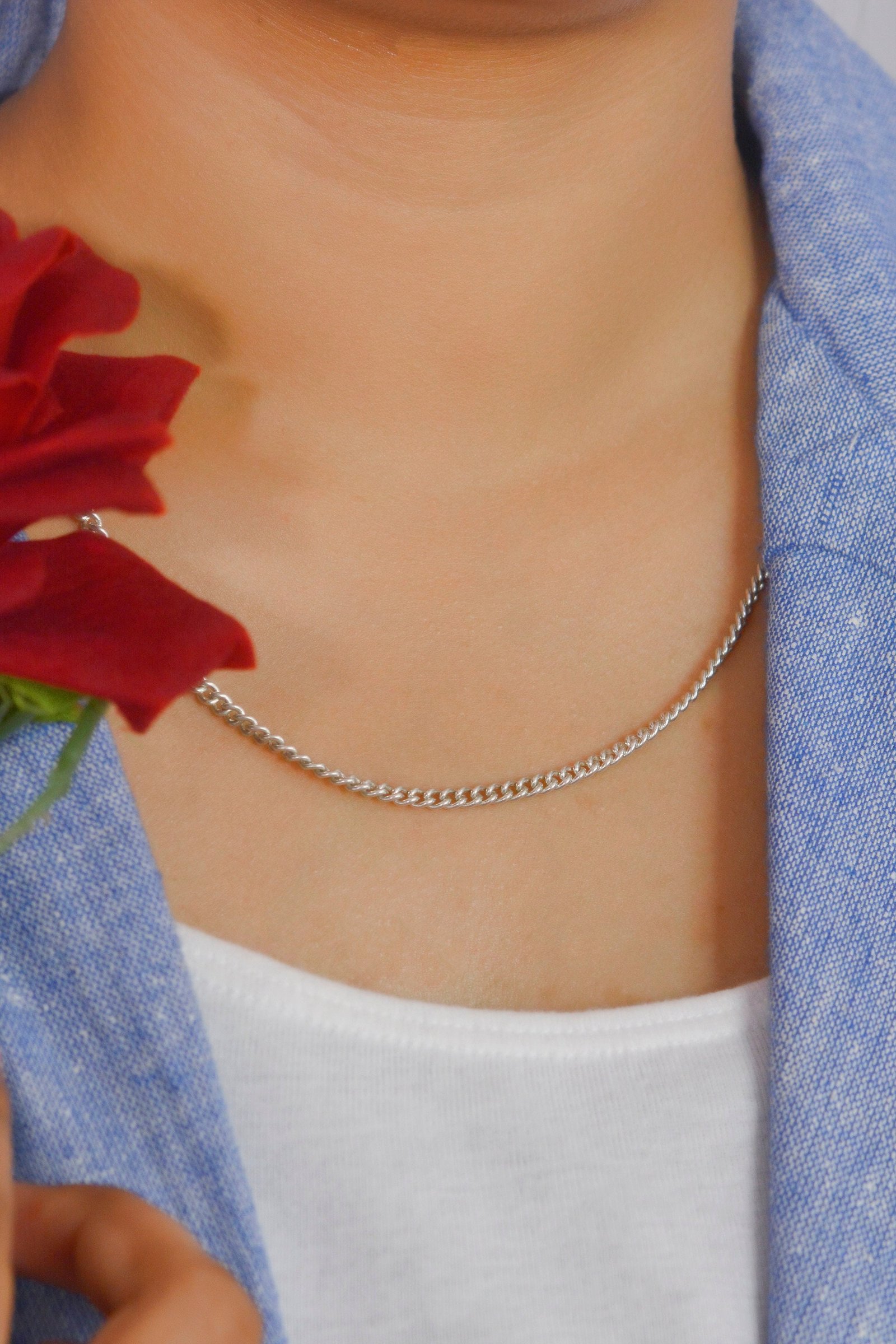 Sterling Silver 3mm Curb Chain Necklace: Carabiner Lock Jewelry - View 5 - Suren Jewels | SKU: SJN234/G17-SLOX Sterling Silver 3mm Curb Chain Necklace: Carabiner Lock Jewelry - View 5 - Suren Jewels | SKU: SJN234/G17-SLOX