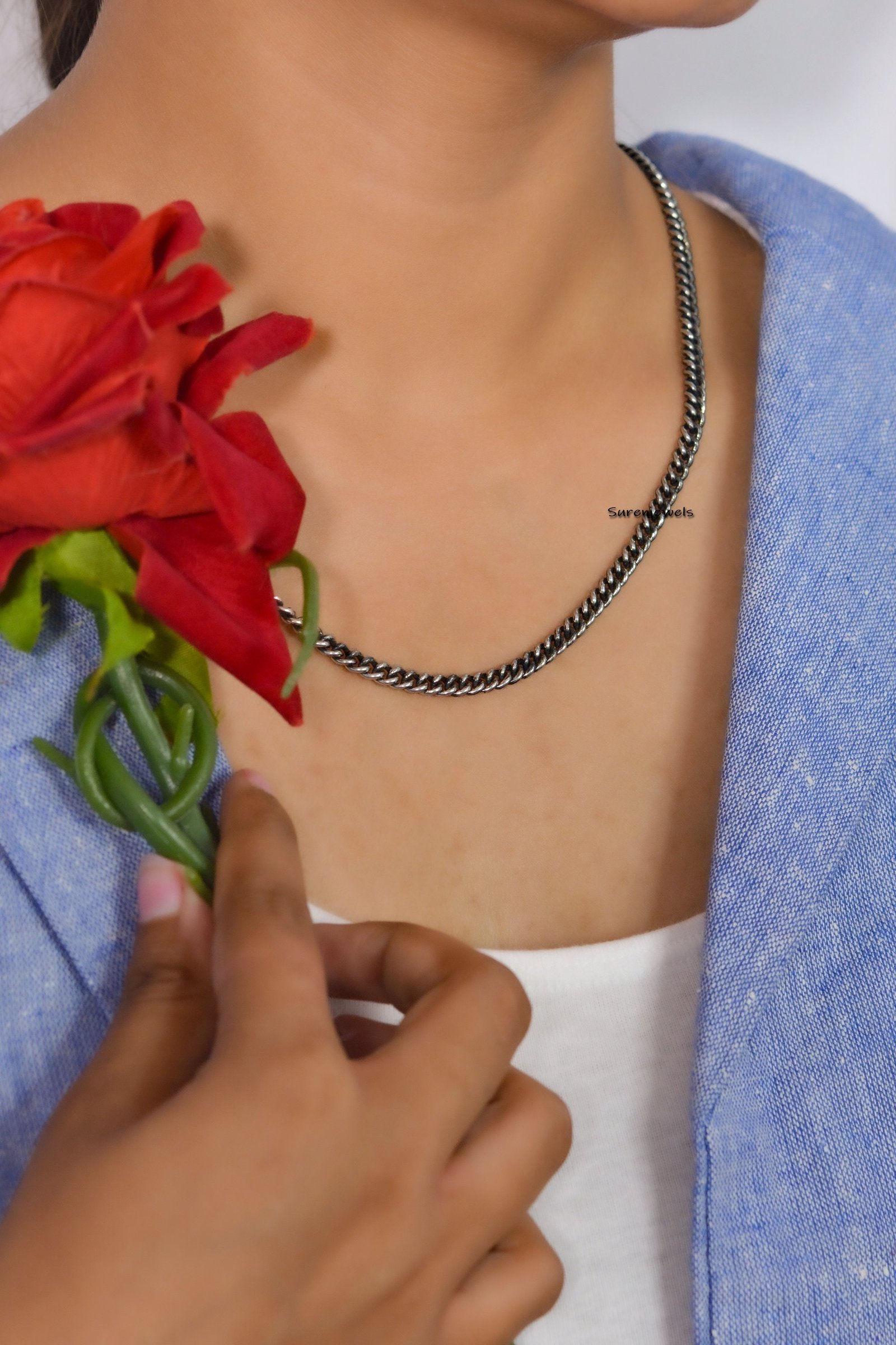 Sterling Silver Curb Chain Necklace: 14K Gold Jump Ring, 5mm Carabiner Lock - View 5 - Suren Jewels | SKU: G17-SLOXYG-26I Sterling Silver Curb Chain Necklace: 14K Gold Jump Ring, 5mm Carabiner Lock - View 5 - Suren Jewels | SKU: G17-SLOXYG-26I