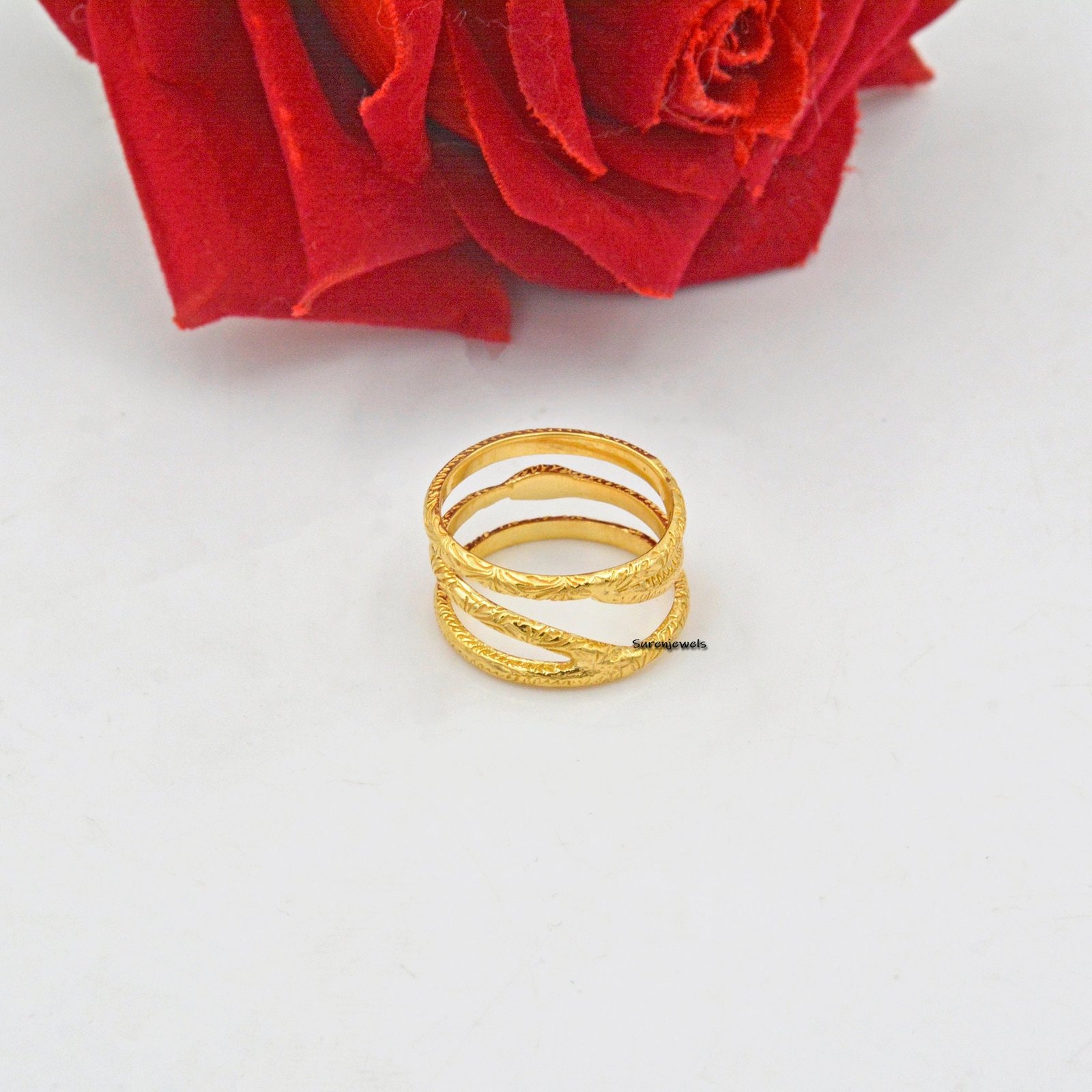 Sterling Silver Ouroboros Snake Ring: Infinity Talisman - View 4 - Suren Jewels | SKU: SJR915-SLYGTQ-US-7 Sterling Silver Ouroboros Snake Ring: Infinity Talisman - View 4 - Suren Jewels | SKU: SJR915-SLYGTQ-US-7